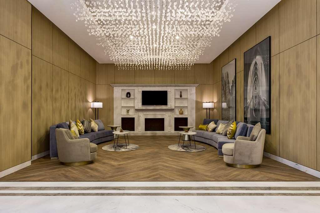 Radisson Airport *