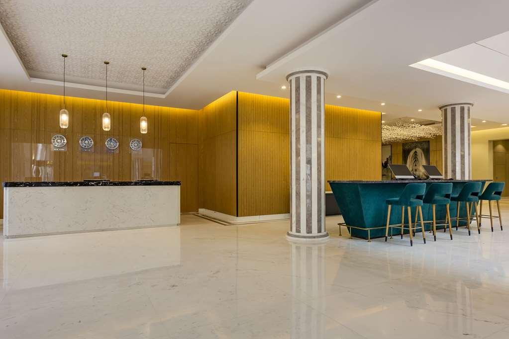 Radisson Airport *