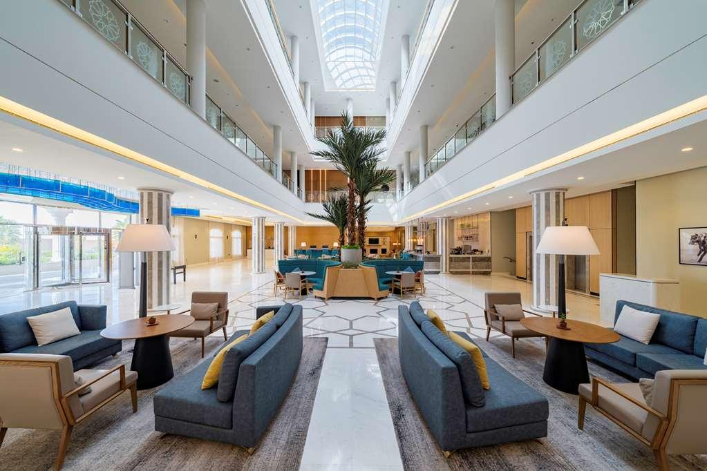 Radisson Airport Hotel *
